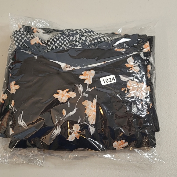 Calvin Klein Black Multi Printed Asymmetric Midi Pleated Skirt Plus Size 20W - Picture 12 of 12